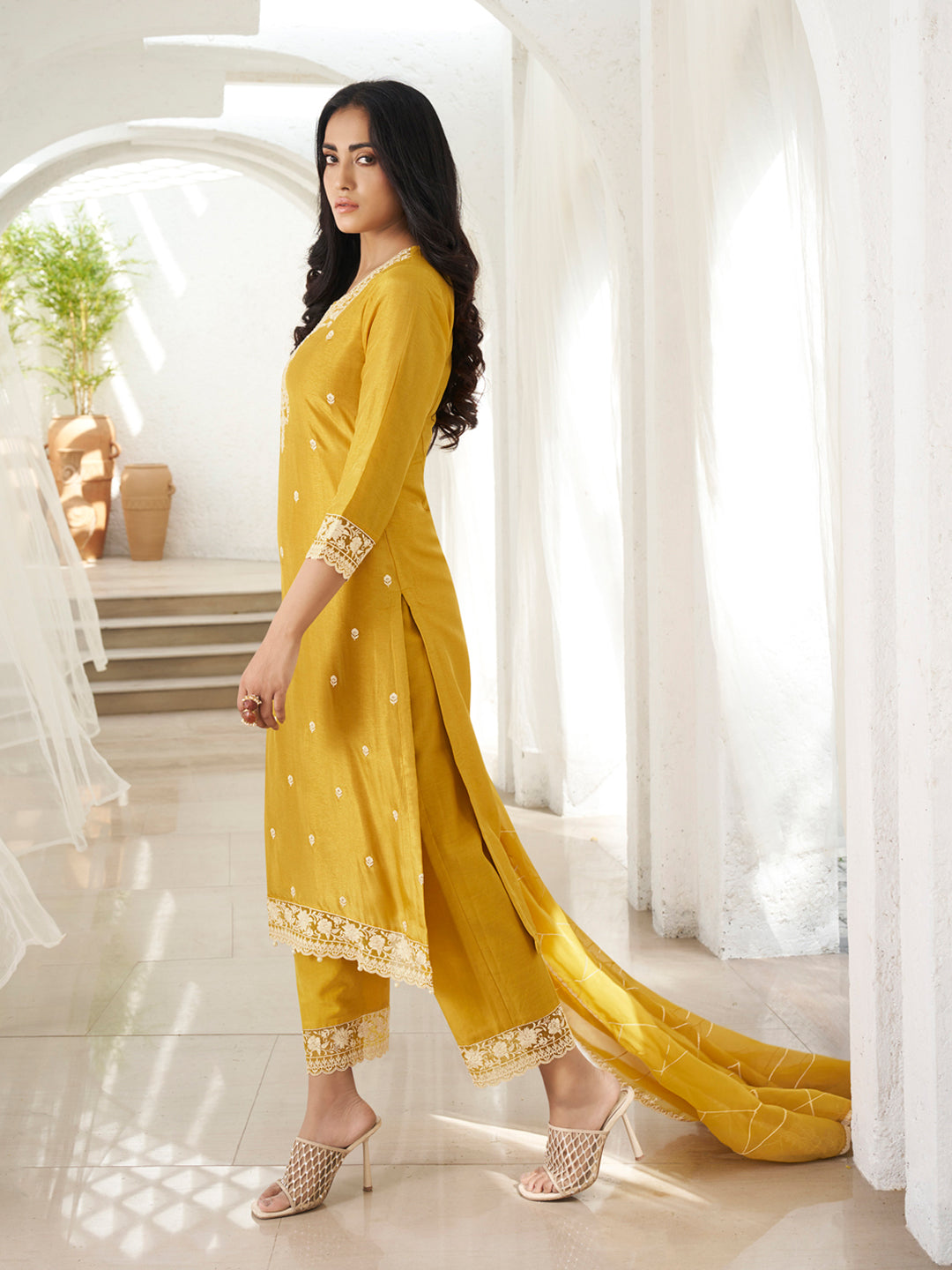 Floral and Geometric Threadwork Kurta Set with Hanging Pearl Daman, Straight Pant, and Dupatta