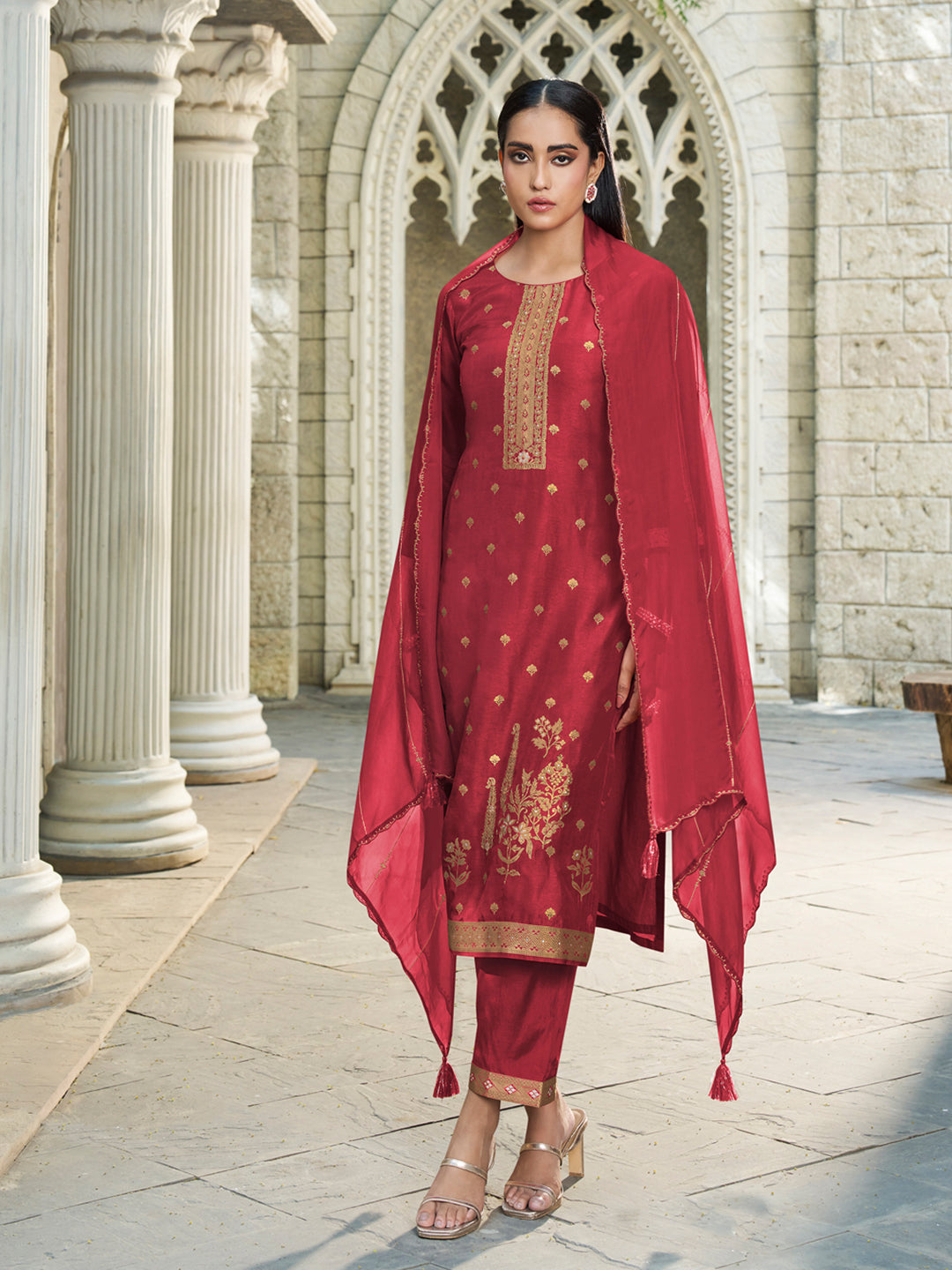 Scarlet Red Rose Exquisite Placement-Weaving Kurta Suit Set - qivii