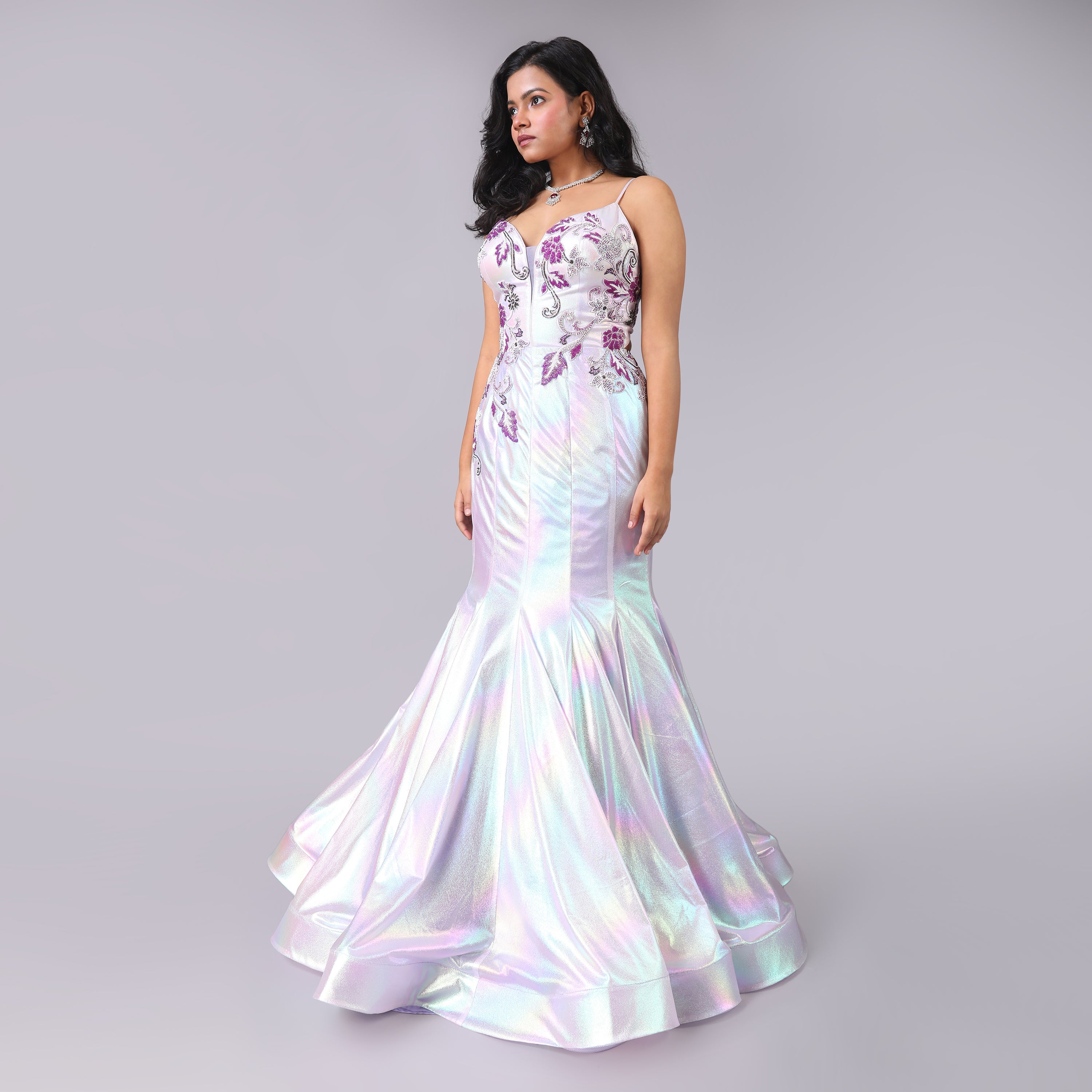 Glamorous Holographic Evening Purple Fist-cut Gown Dress with Elegant Details - qivii