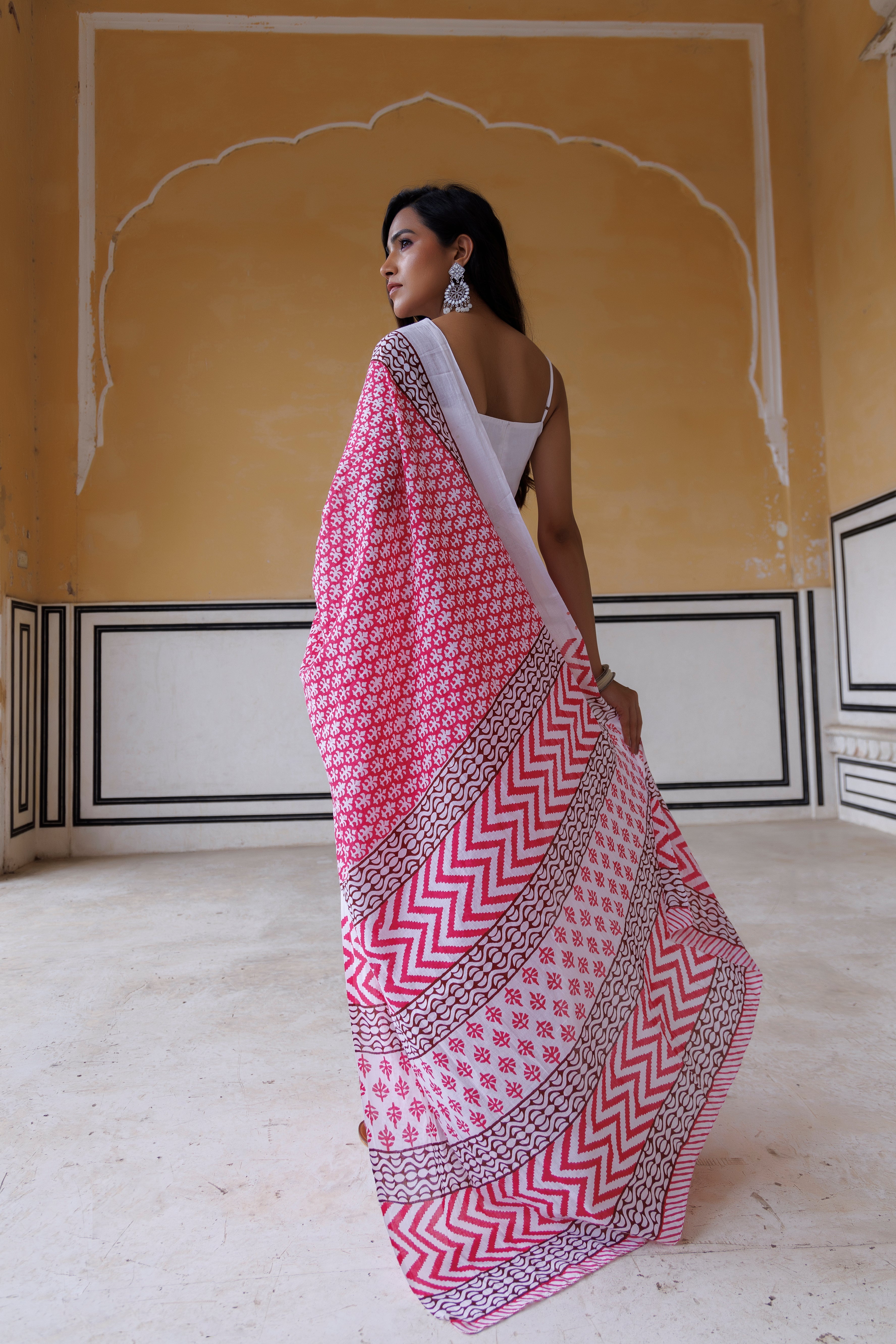 Pink Carnation Hand Printed Saree - By Ragavi - qivii