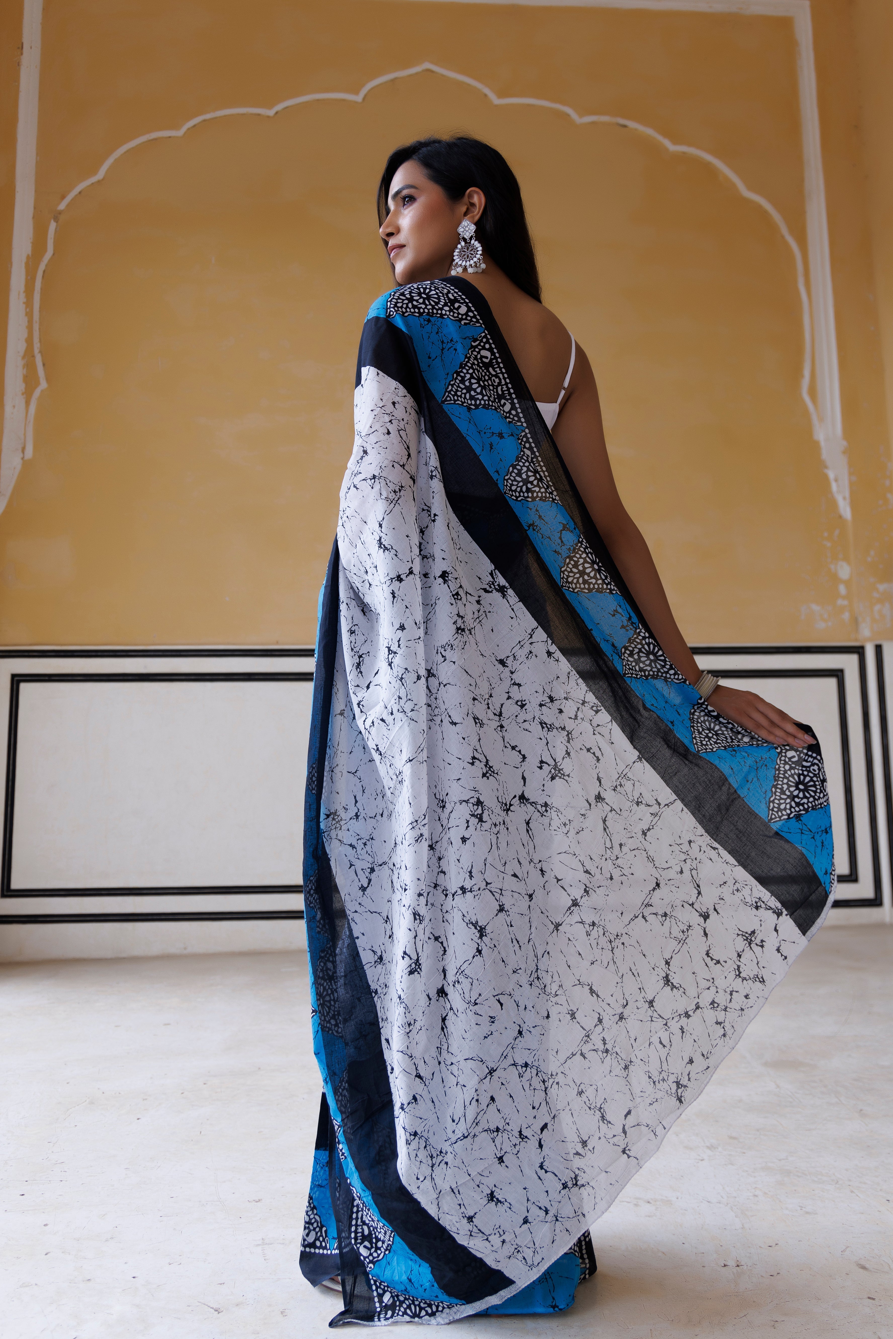 Ethereal Blue Traditional Jaipuri Printed Saree - By Ragavi - qivii