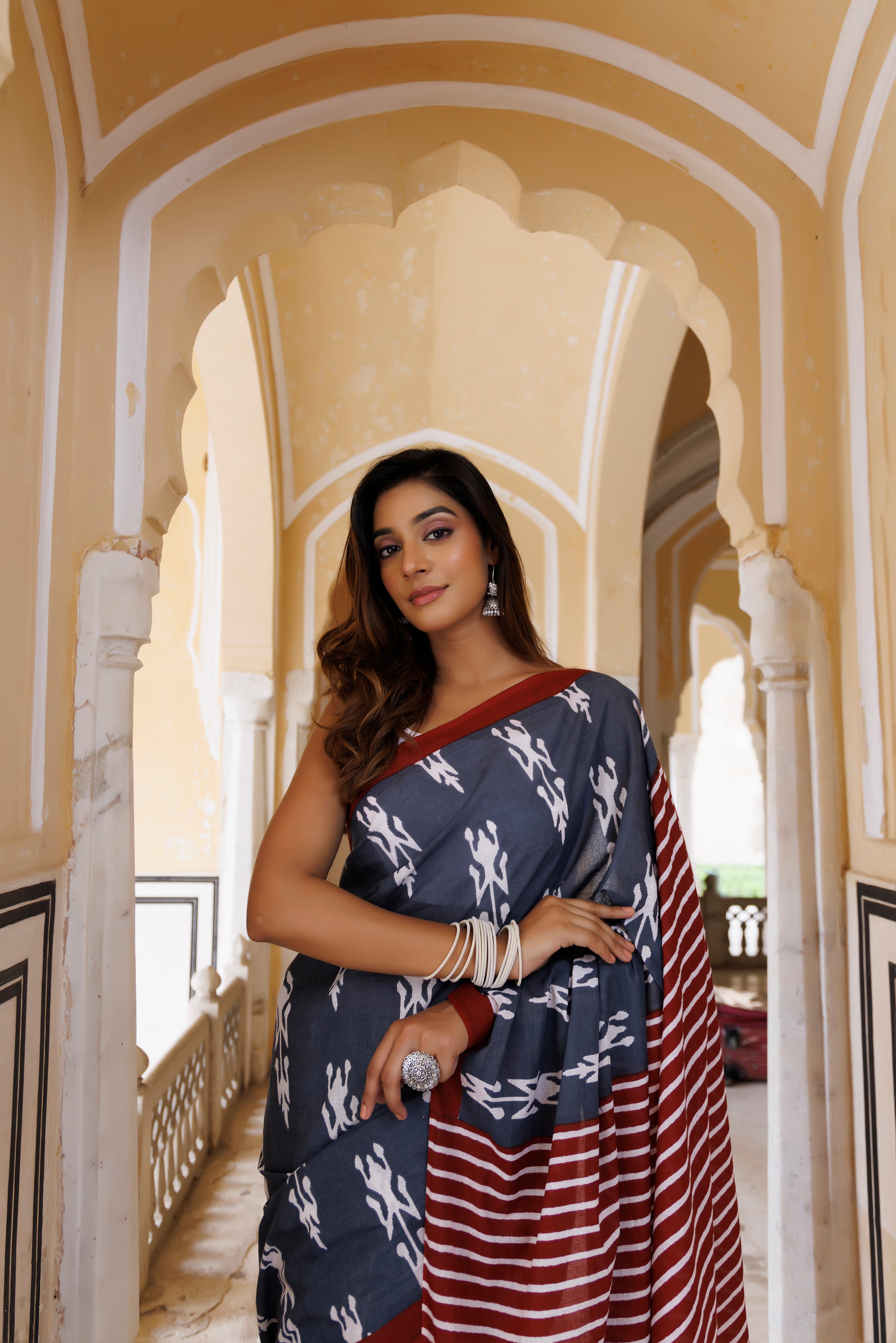 Stormy Grey Traditional Jaipuri Printed Saree - By Ragavi - qivii