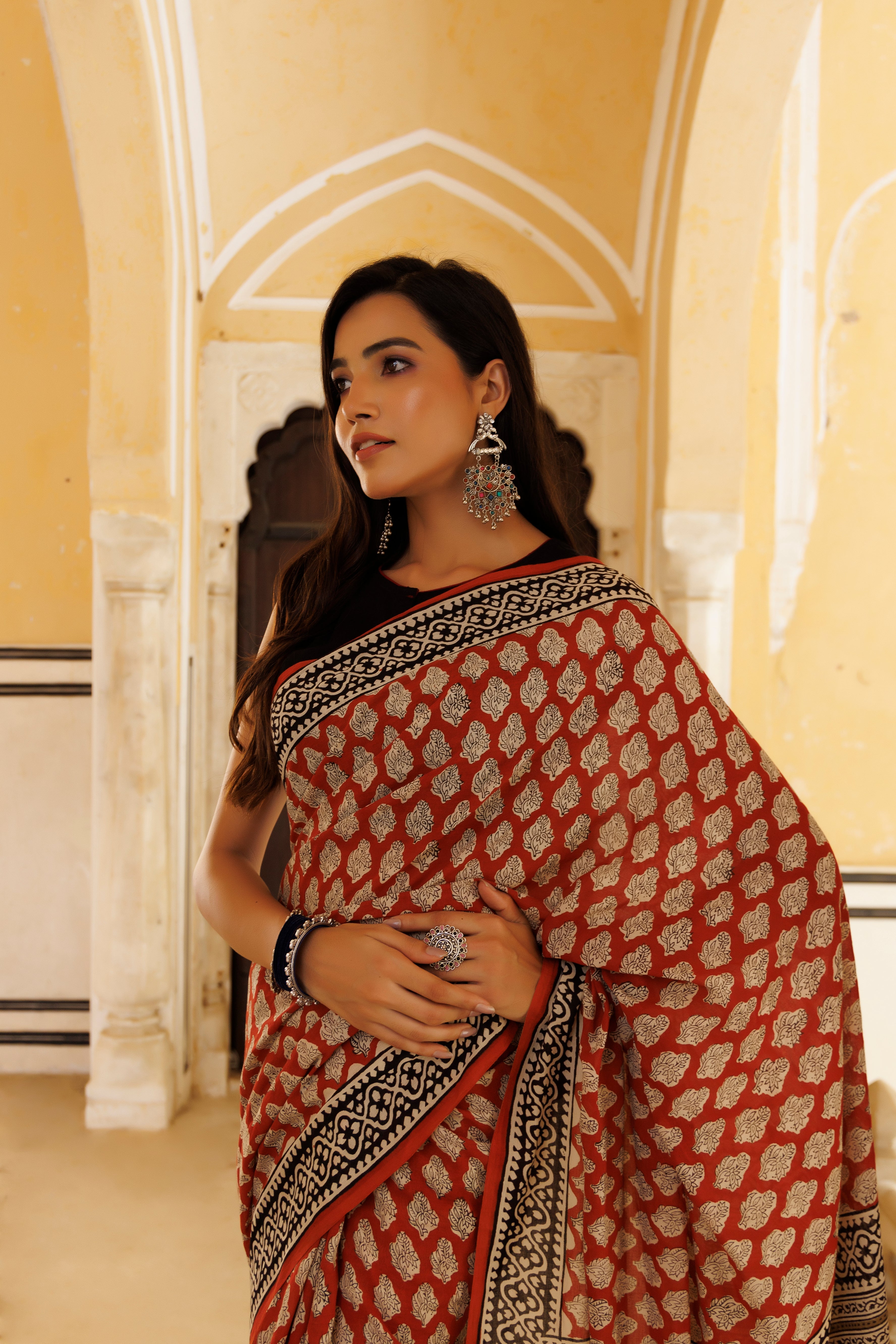 Crimsion Red Traditional Jaipuri Printed Saree - By Ragavi - qivii