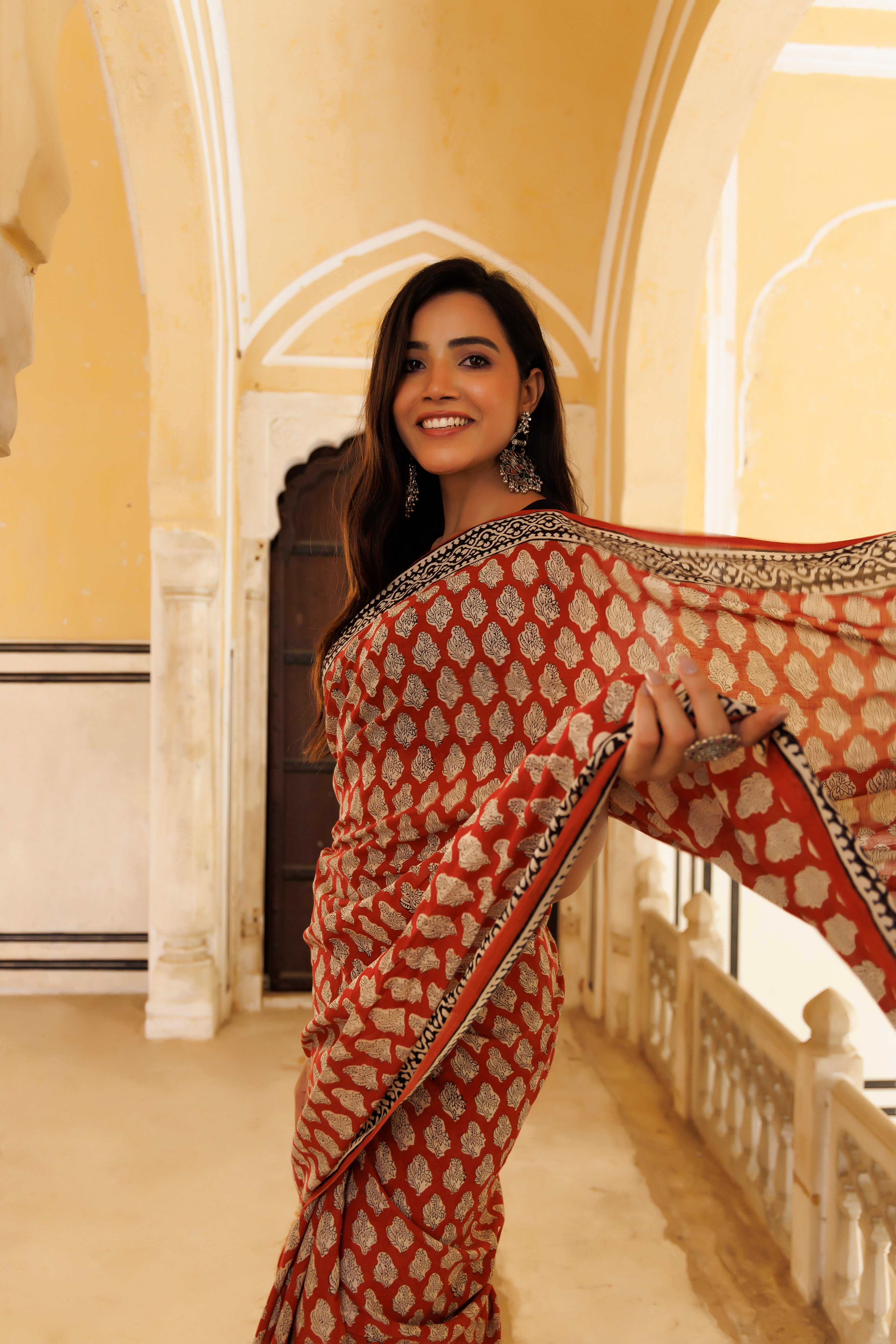 Crimsion Red Traditional Jaipuri Printed Saree - By Ragavi - qivii