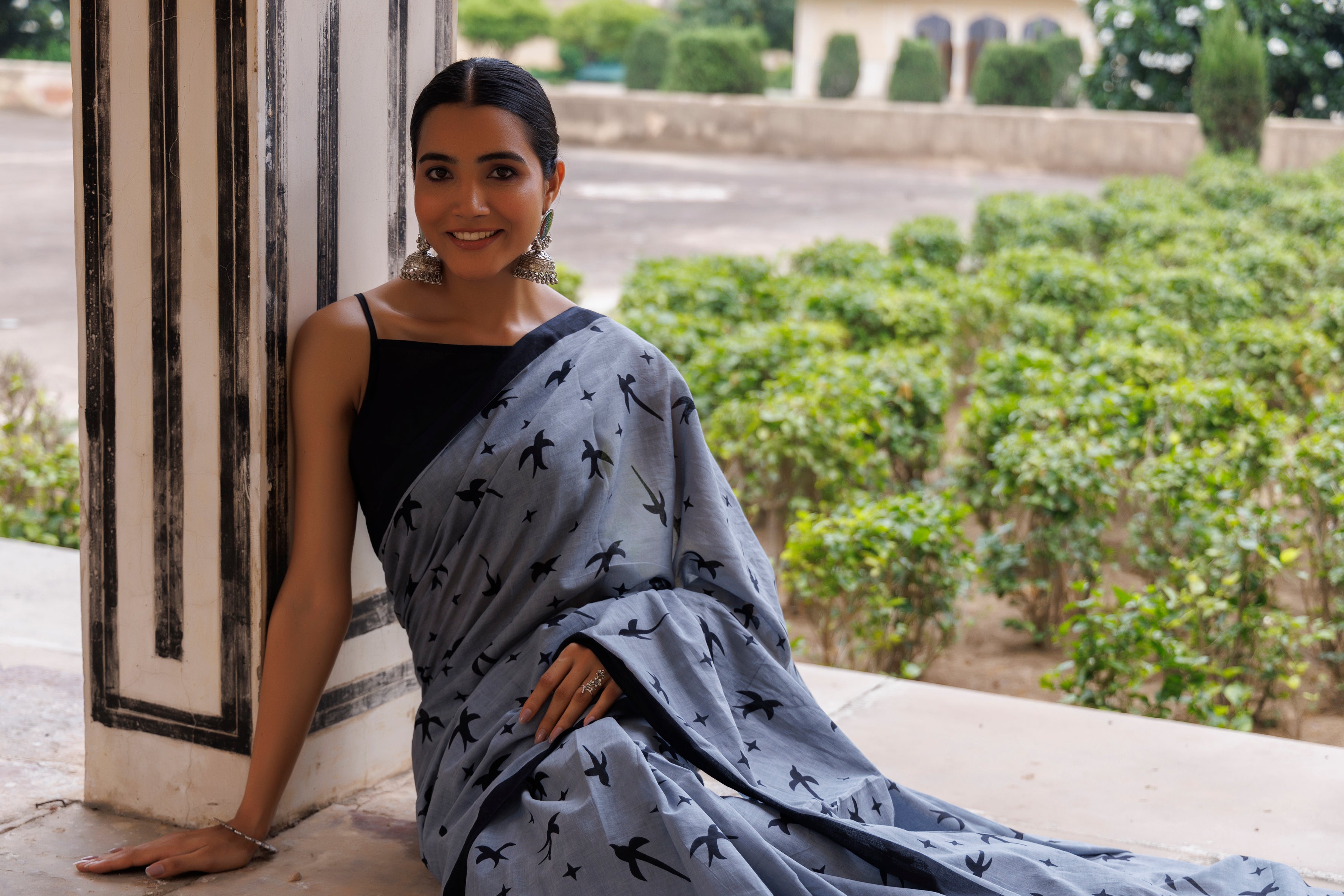 Crystal Grey And Black Cotton Printed Saree - By Ragavi - qivii