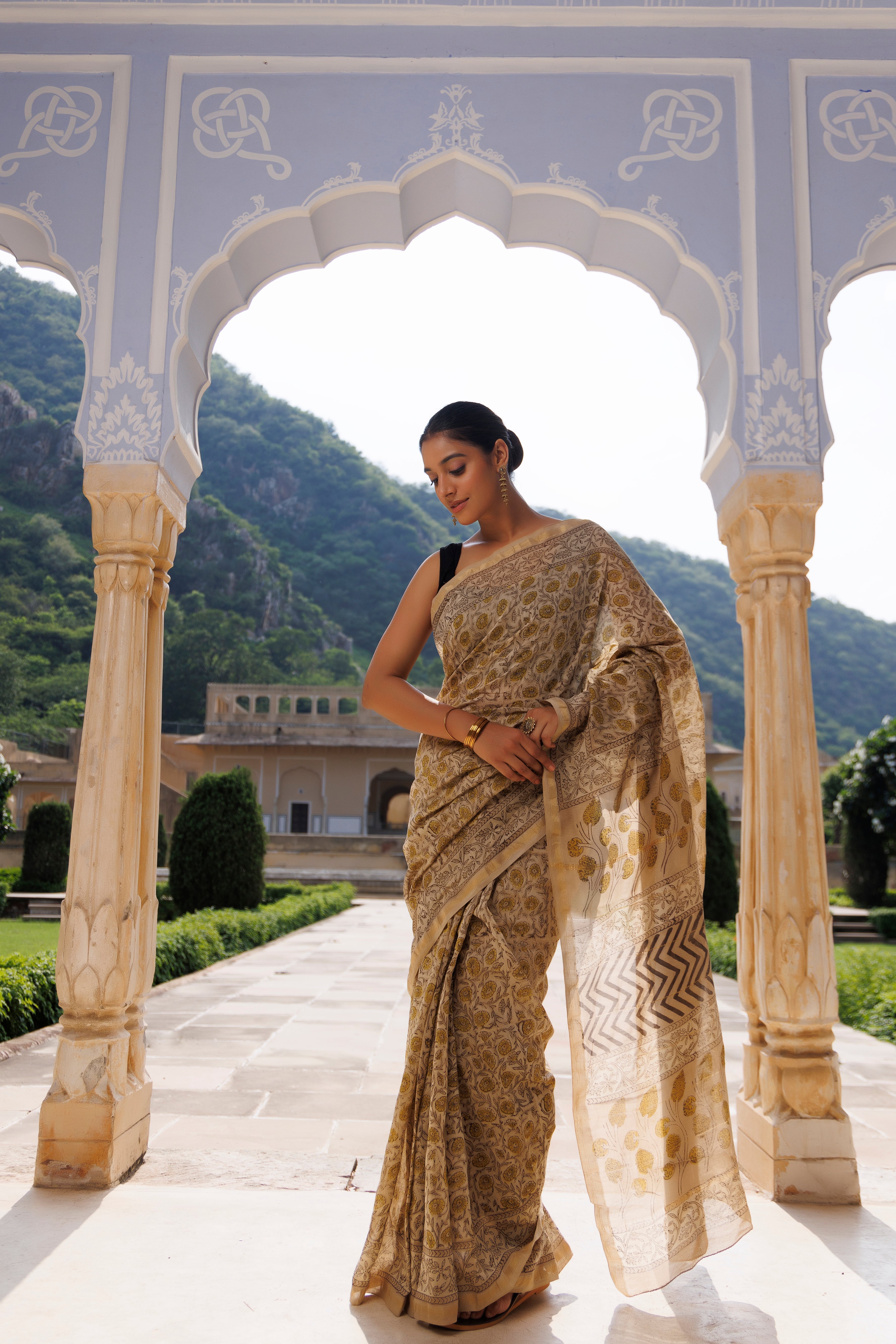 Buttercream Beige Jaipuri Printed Cotton Saree - By Ragavi - qivii