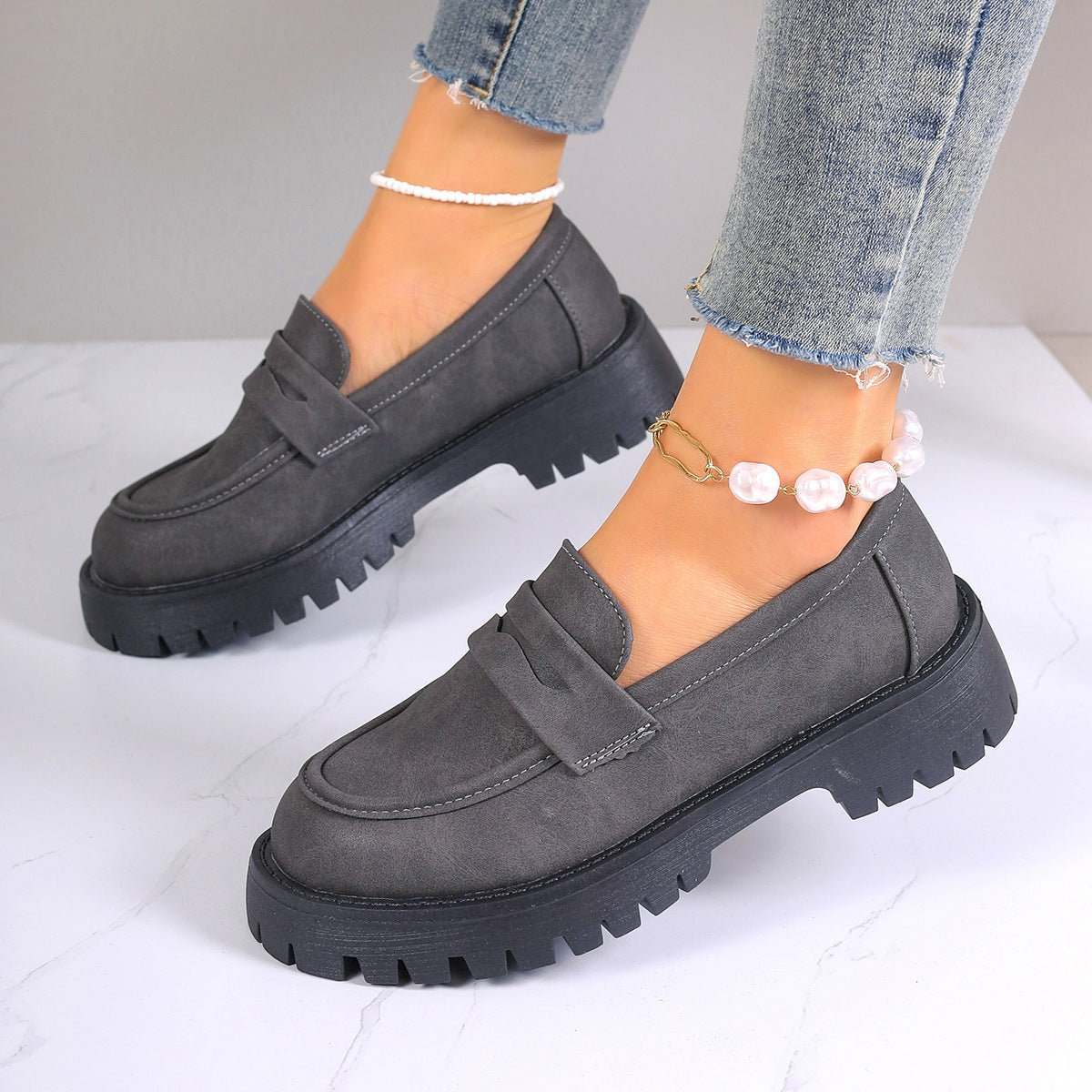 Women's Plus Size Retro Suede Loafers Slip-On Shoes with Chunky Heel Platform