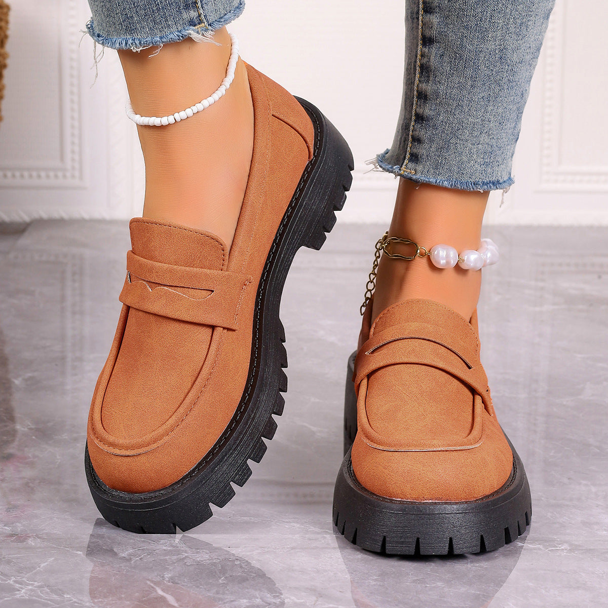 Women's Plus Size Retro Suede Loafers Slip-On Shoes with Chunky Heel Platform