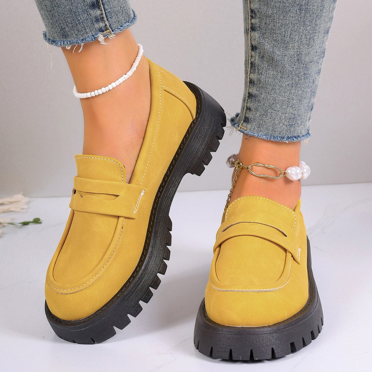 Women's Plus Size Retro Suede Loafers Slip-On Shoes with Chunky Heel Platform