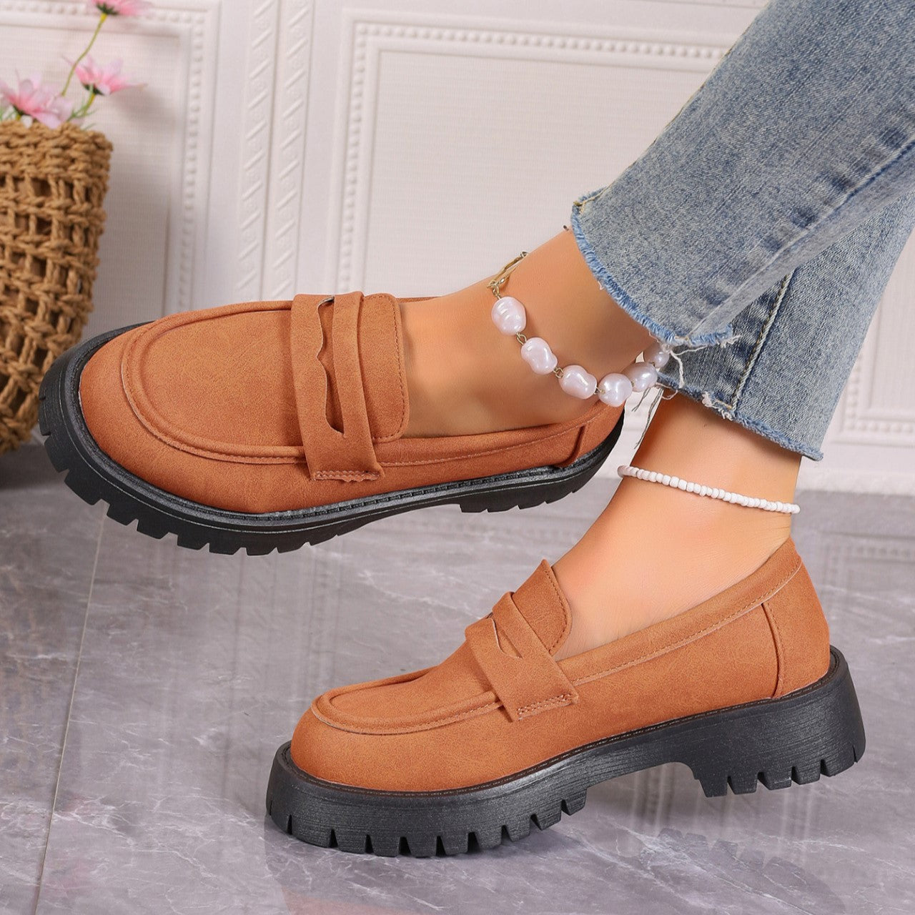 Women's Plus Size Retro Suede Loafers Slip-On Shoes with Chunky Heel Platform