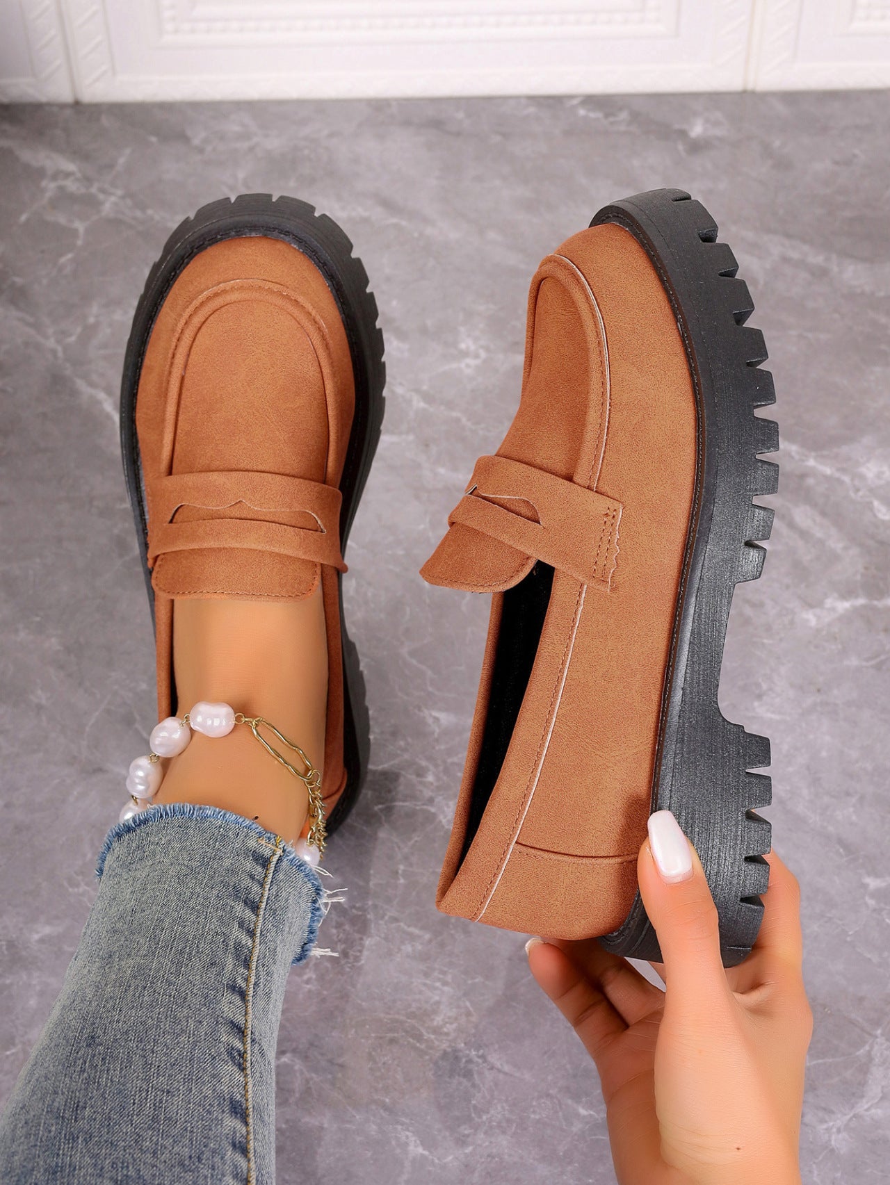Women's Plus Size Retro Suede Loafers Slip-On Shoes with Chunky Heel Platform
