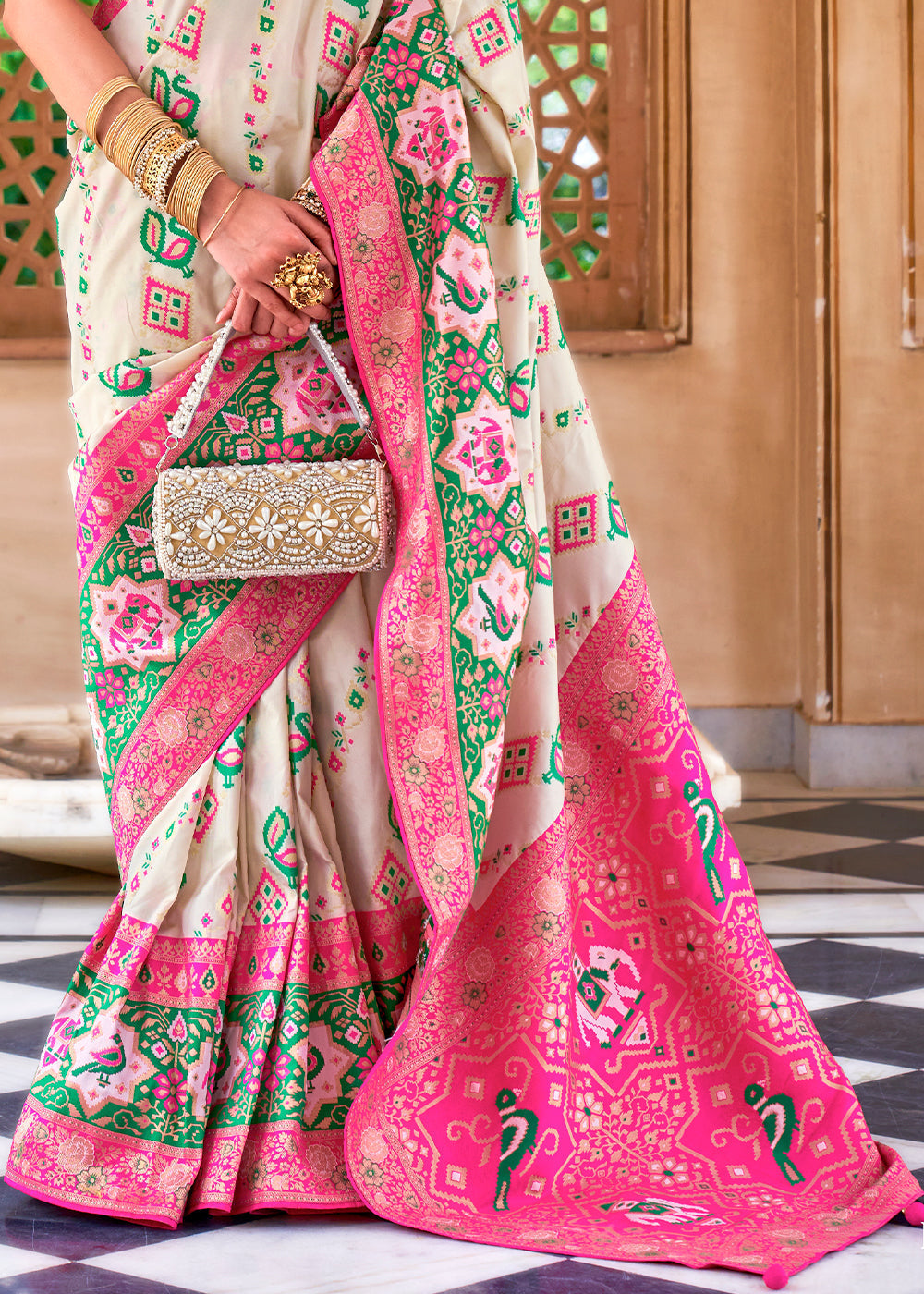 Pearl White Zari Woven Traditional Banarasi Silk Saree - qivii