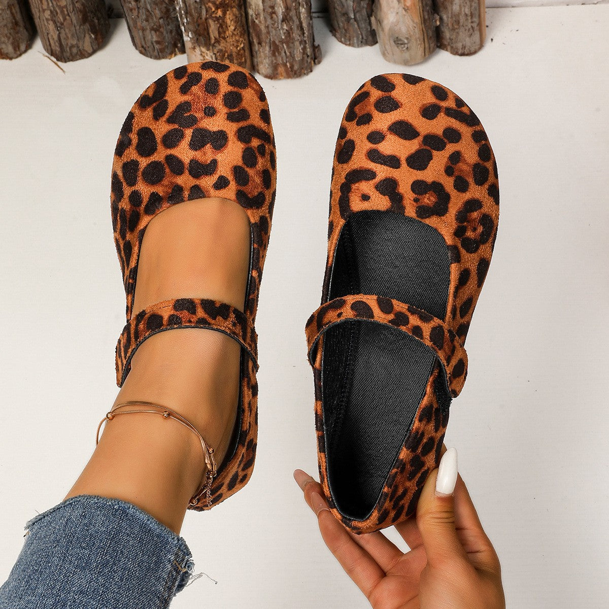 Women's Velmira Suede Mary Jane Flats - Vintage Round-Toe Ballet Shoes with Single Strap (US 5-10.5)