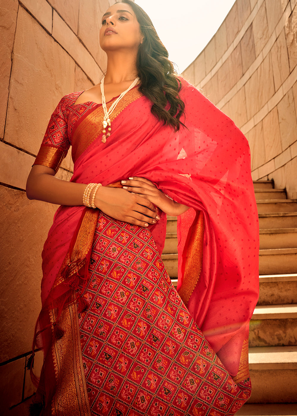 Pinkish Red Woven Patola Silk Saree - qivii