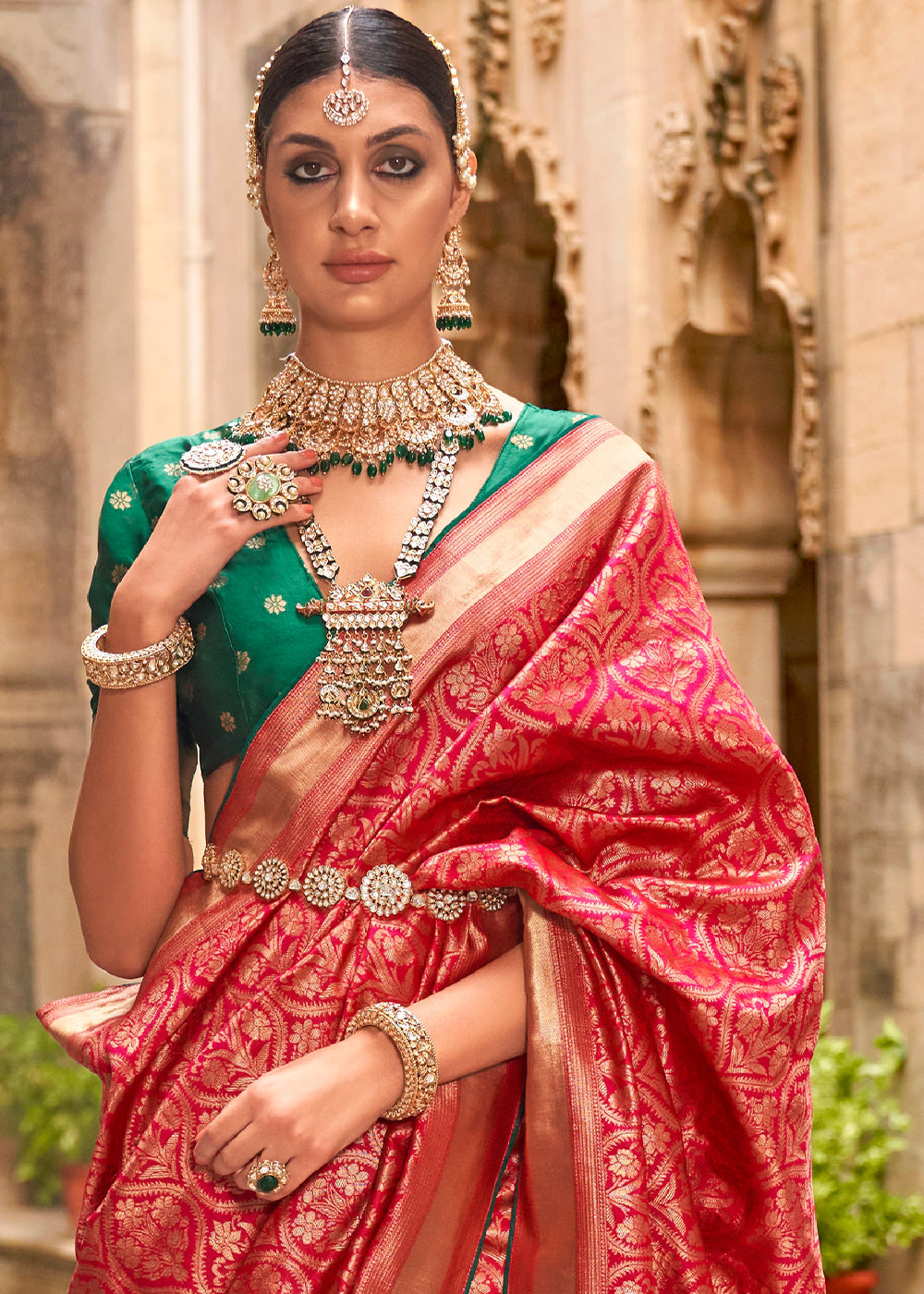 Reddish Pink Zari Woven Banarasi Silk Saree - qivii