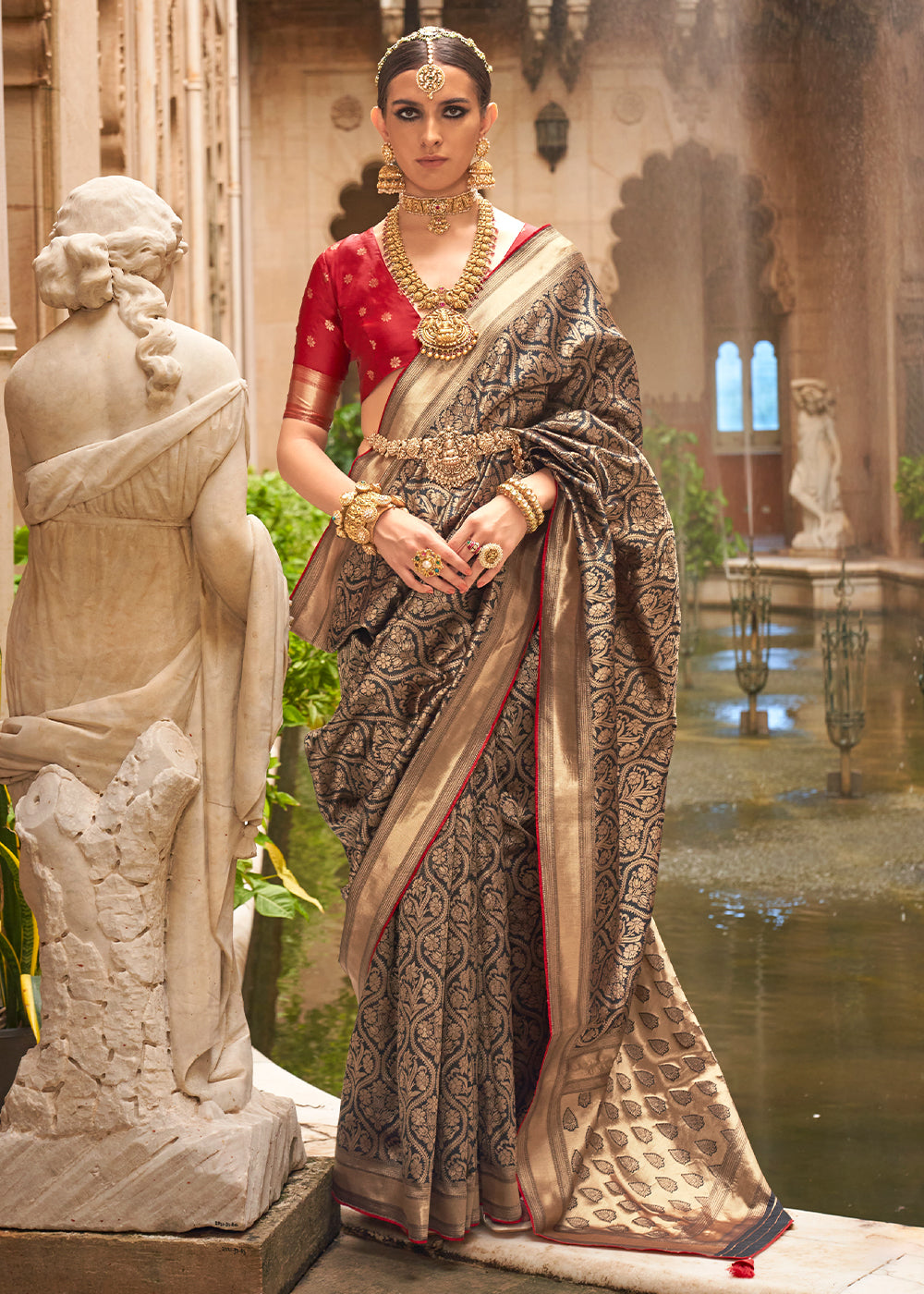 Onyx Black Zari Woven Banarasi Silk Saree : Top Pick - qivii