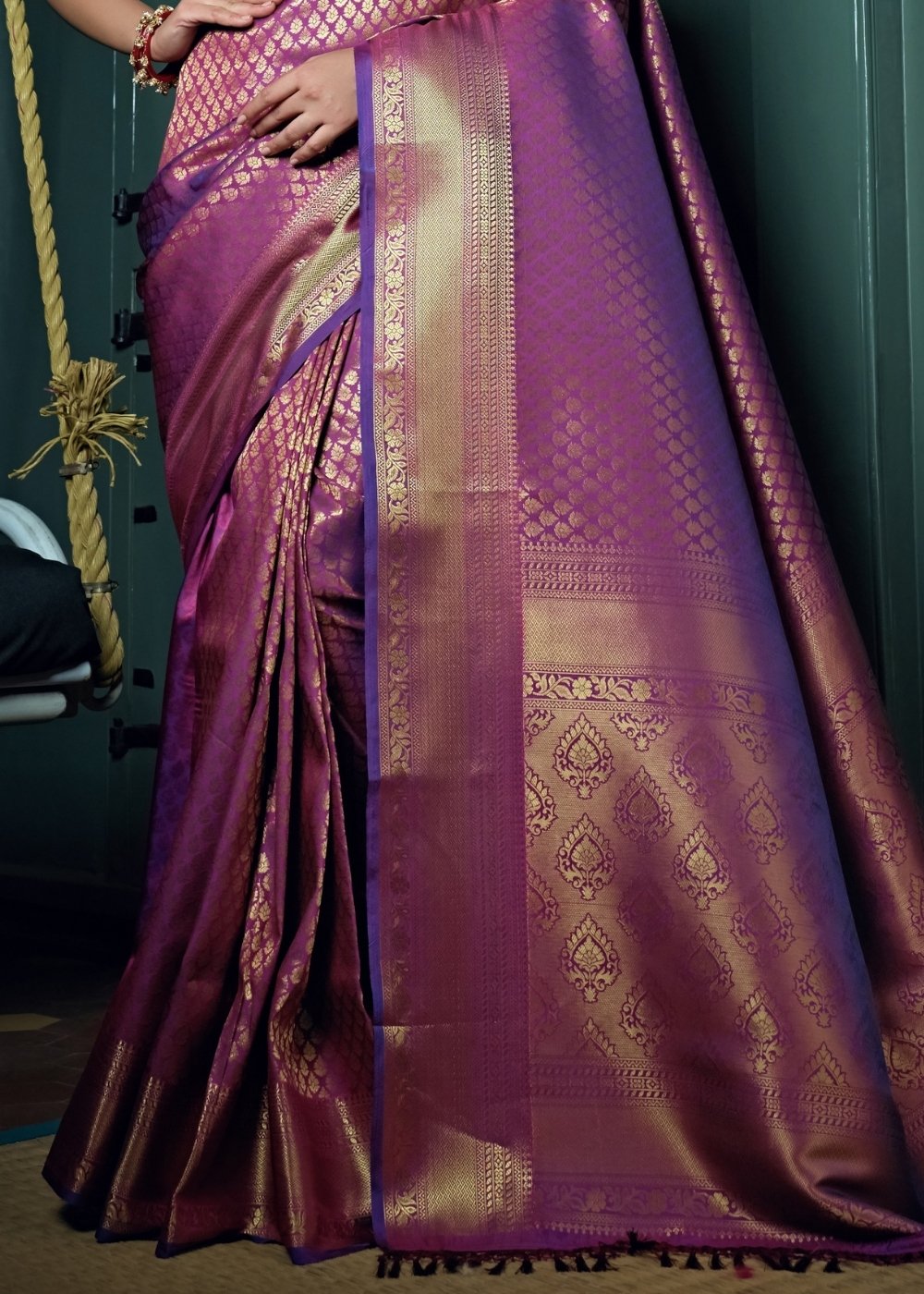 Wine Purple Woven Kanjivaram Silk Saree - qivii