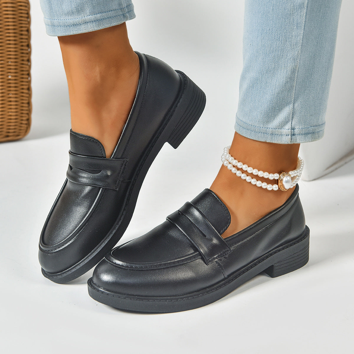 Women's Plus Size Gloss Chunky Heel Loafers Lacquer-Finish Slip-Ons