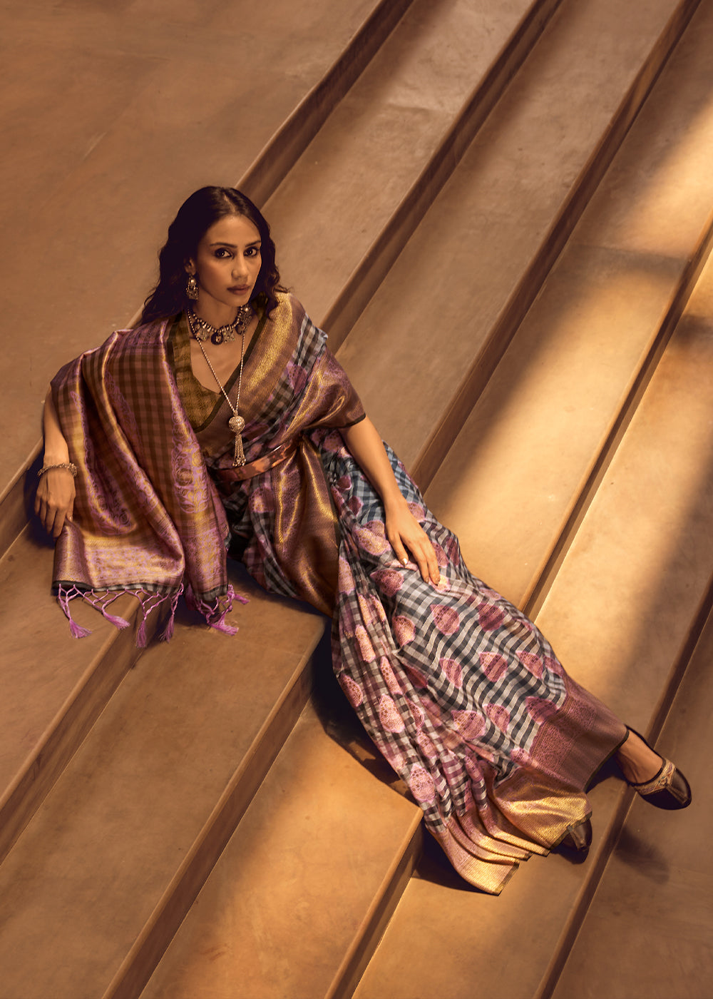 Pearl Pink Zari Woven Banarasi Silk Saree - qivii