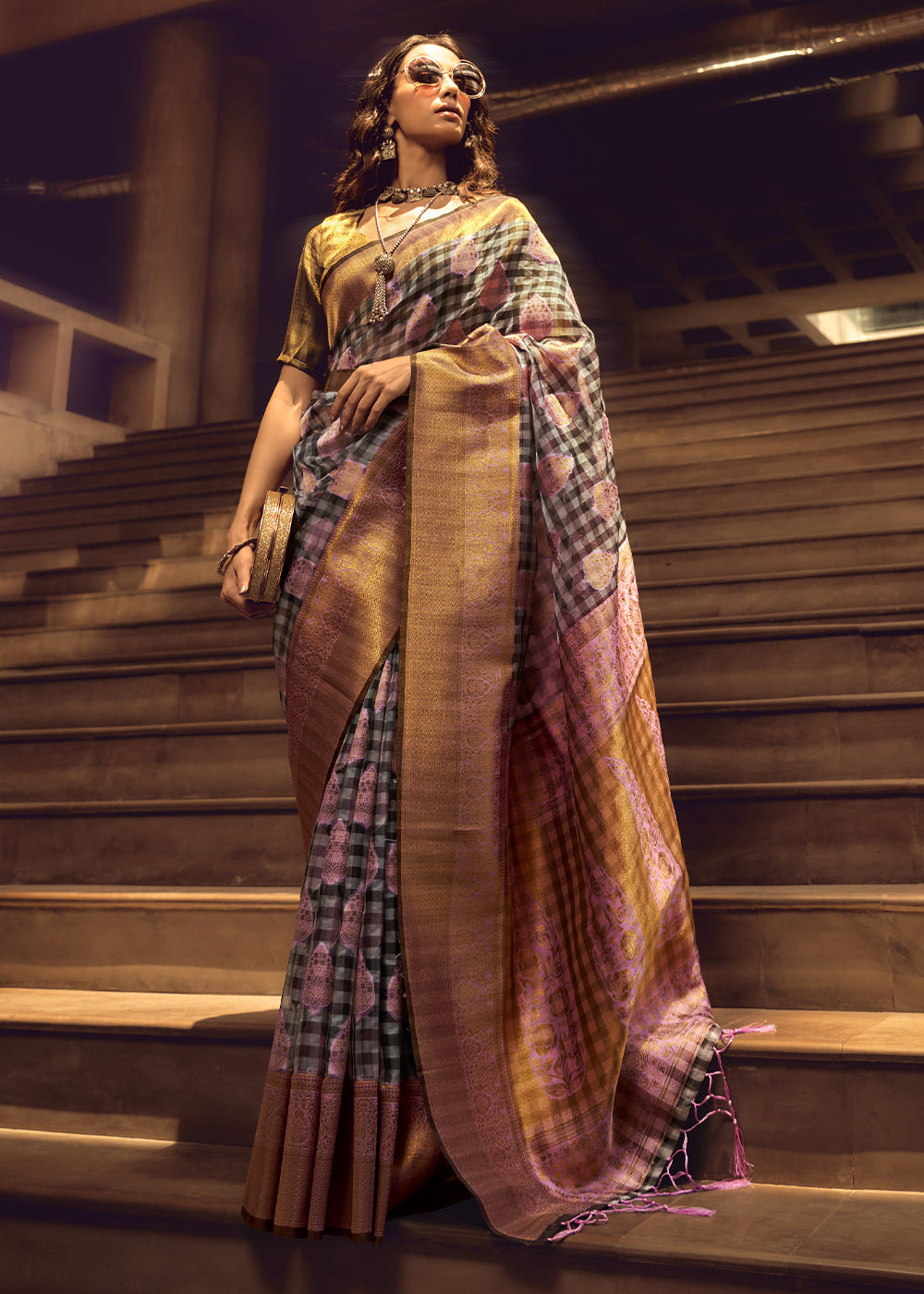 Pearl Pink Zari Woven Banarasi Silk Saree - qivii