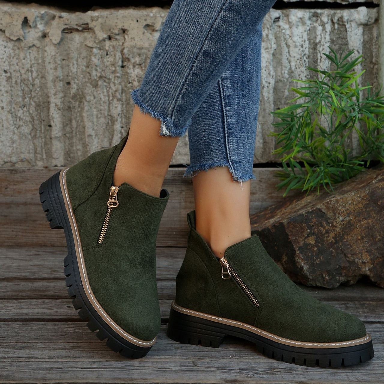 Women's Metro Chelsea Boots - Side-Zip Suede Ankle Boots with Chunky Heel (US 5-10.5)