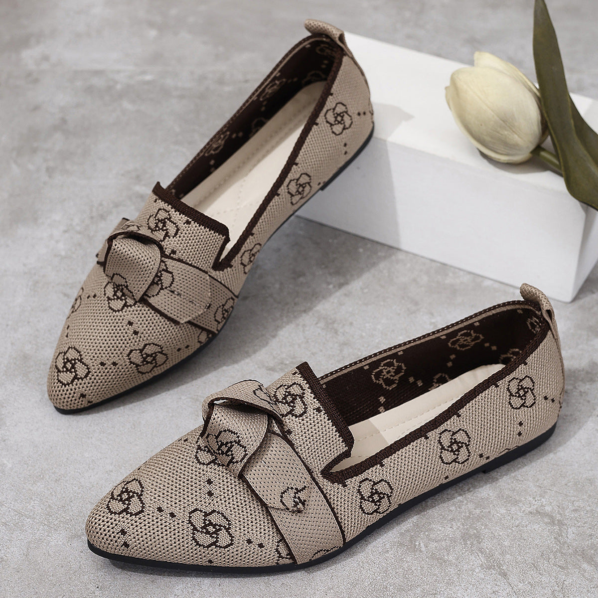 Women's Plus Size Fashion Flyknit Slip-On Pointed-Toe Casual Flats