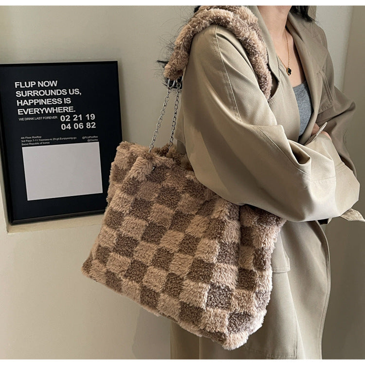 Women's Large-Capacity Plush Handbag | Trendy Quilted Chain Shoulder Bag with Patchwork Design
