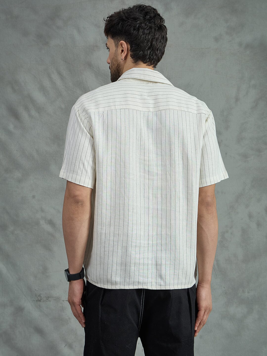 Ecru Cheetah Graphic Short Sleeves Shirt