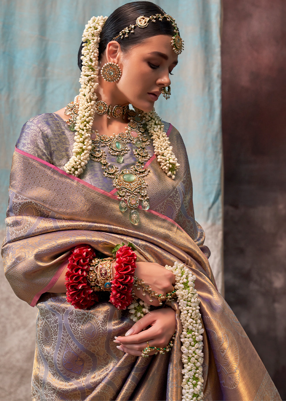 Light Purple Two Tone Kanjivaram Silk Saree with Intricate Gold Zari work : Top Pick - qivii