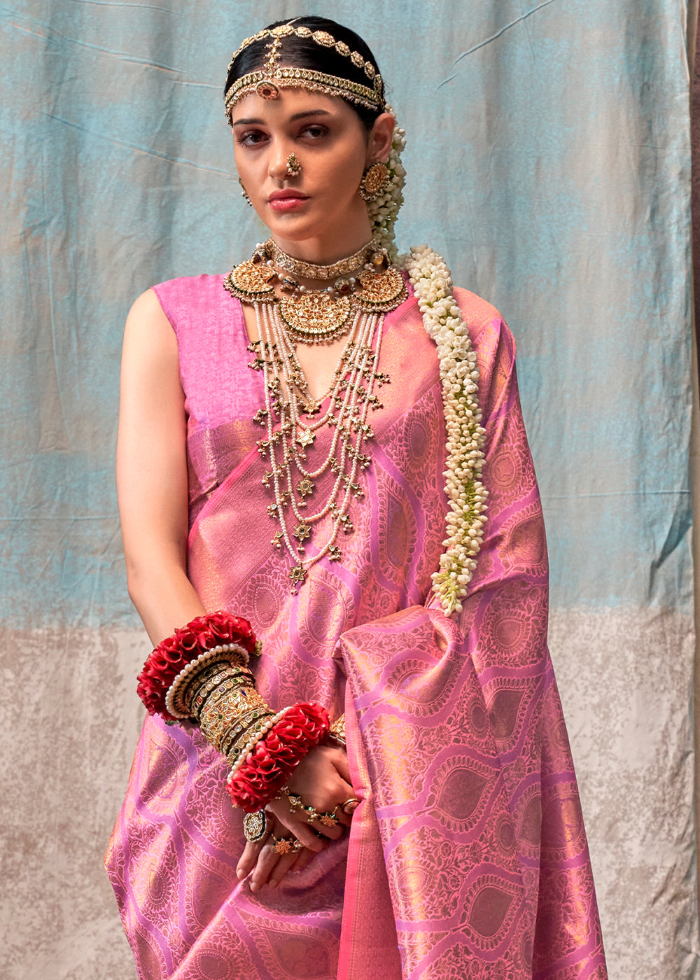 Cream Pink Two Tone Kanjivaram Silk Saree Embellished with Intricate Gold Zari work - qivii