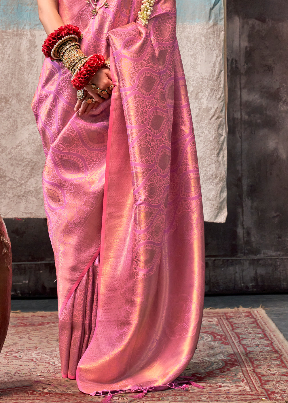 Cream Pink Two Tone Kanjivaram Silk Saree Embellished with Intricate Gold Zari work - qivii