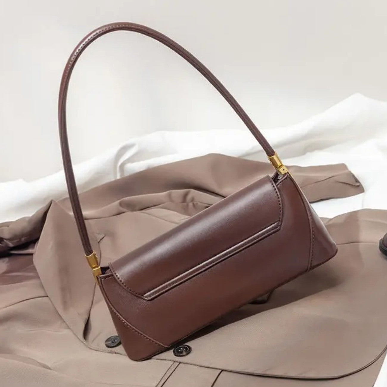 Women's Parisian Baguette Satchel – Vintage Underarm Bag with Convertible Strap & Timeless Textured Leather