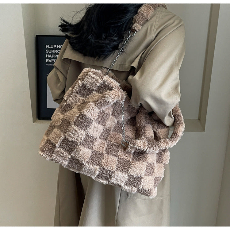 Women's Large-Capacity Plush Handbag | Trendy Quilted Chain Shoulder Bag with Patchwork Design