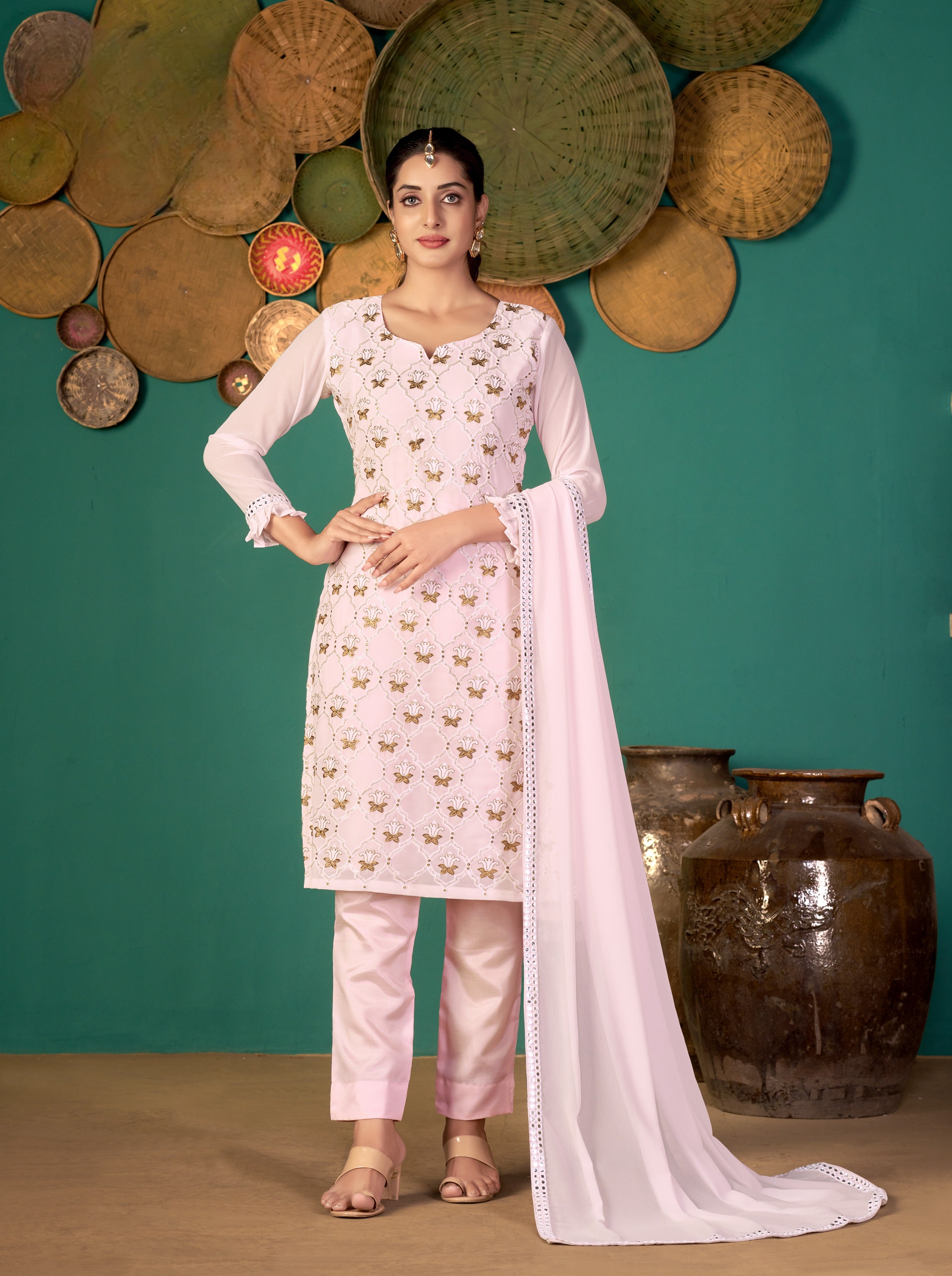 PINK AUX GEORGETTE WITH SLEEVES FABRIC ATTACHED BOTTOM & INNER SALWAR SUIT - qivii