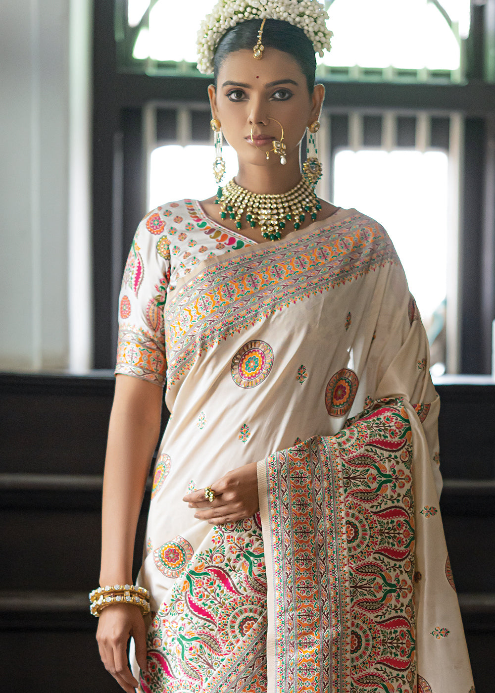 Pearl White Kashmiri Handloom Woven Silk Saree - qivii