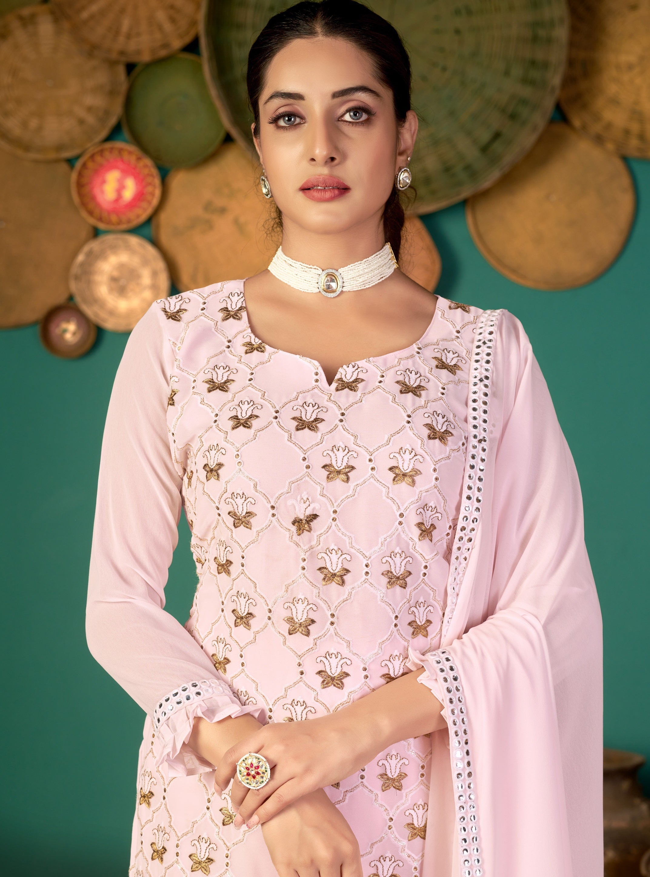 PINK AUX GEORGETTE WITH SLEEVES FABRIC ATTACHED BOTTOM & INNER SALWAR SUIT - qivii