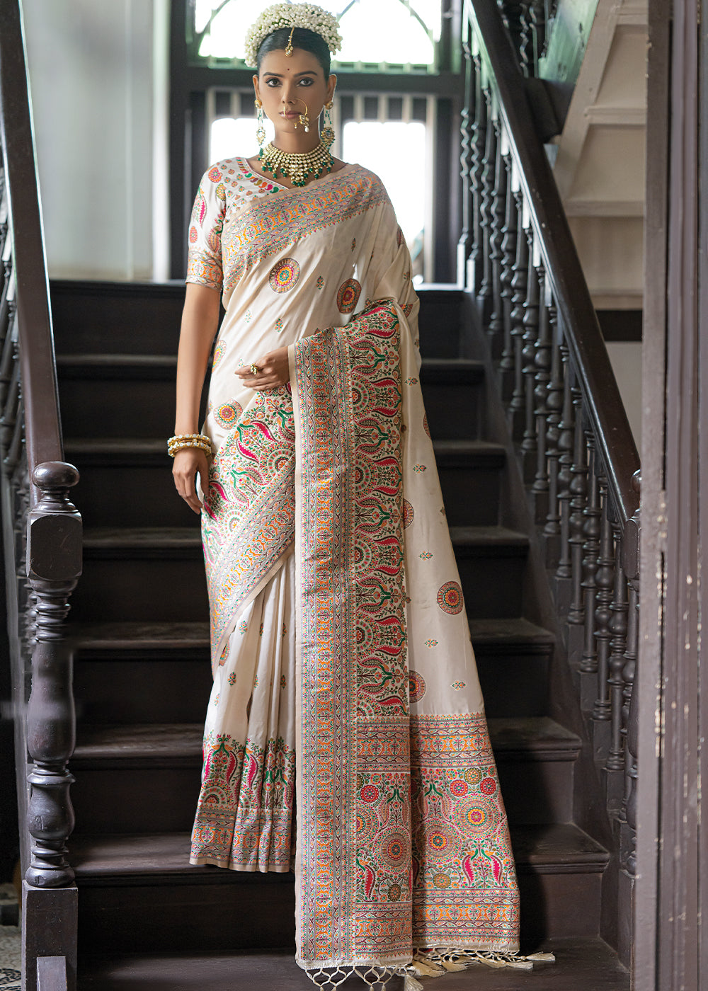 Pearl White Kashmiri Handloom Woven Silk Saree - qivii