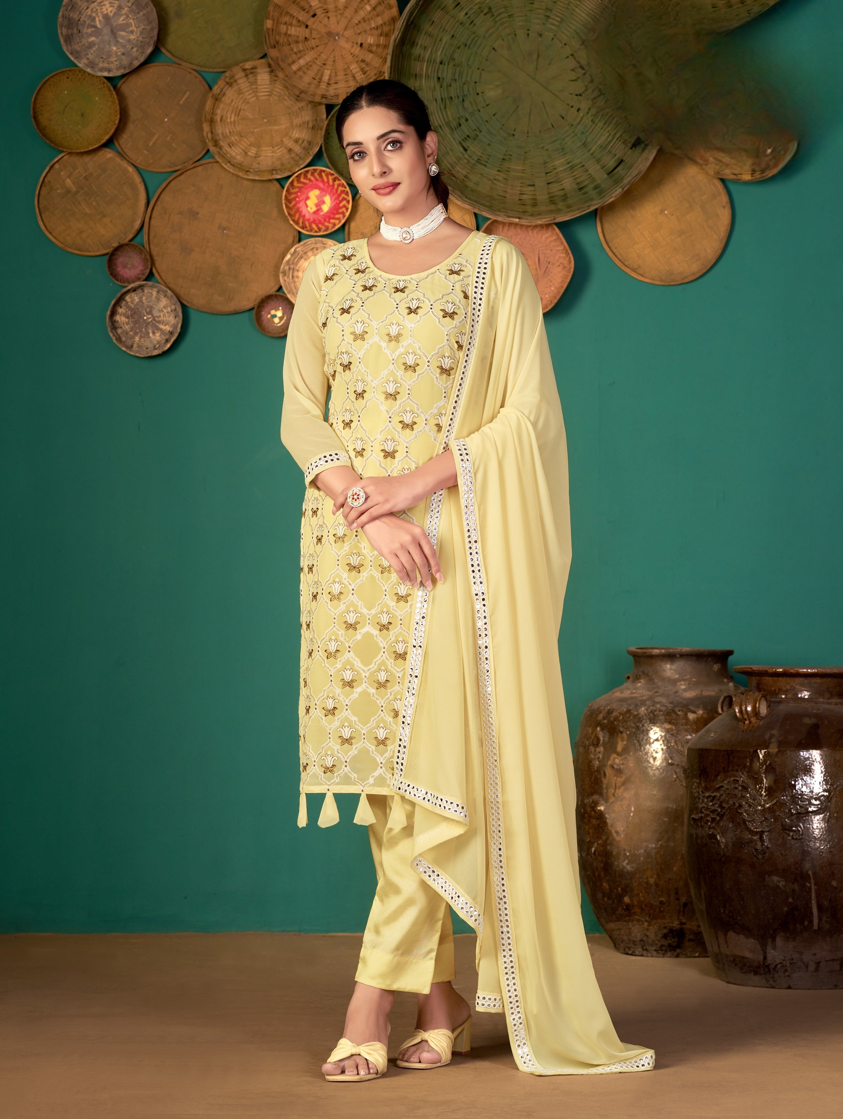 YELLOW AUX GEORGETTE WITH SLEEVES FABRIC ATTACHED BOTTOM & INNER SALWAR SUIT - qivii