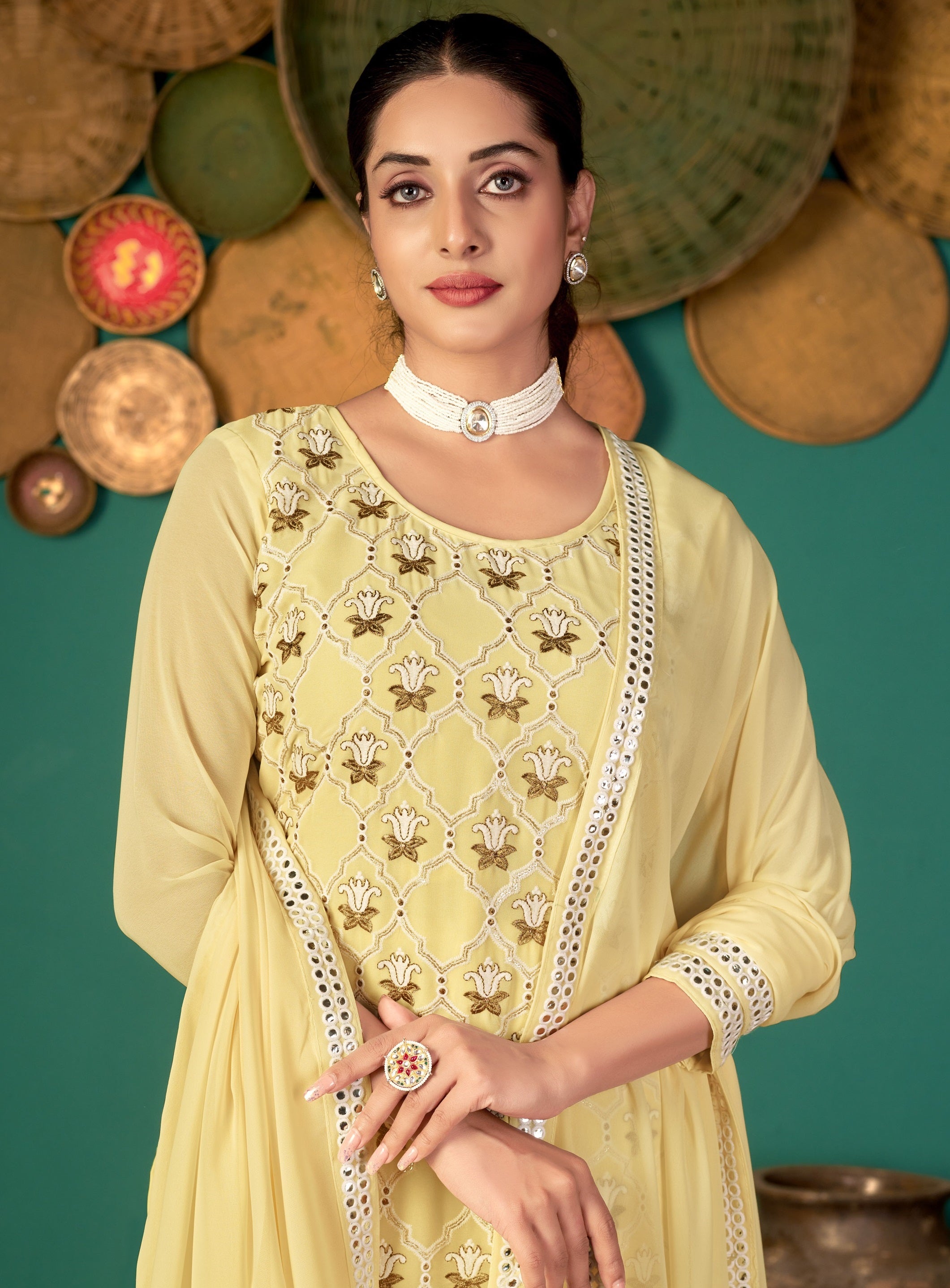 YELLOW AUX GEORGETTE WITH SLEEVES FABRIC ATTACHED BOTTOM & INNER SALWAR SUIT - qivii