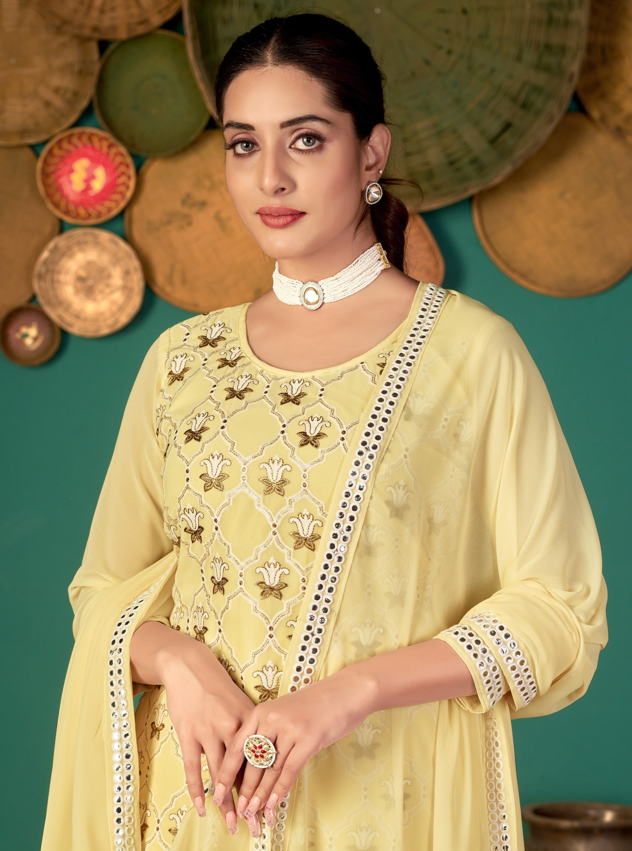 YELLOW AUX GEORGETTE WITH SLEEVES FABRIC ATTACHED BOTTOM & INNER SALWAR SUIT - qivii