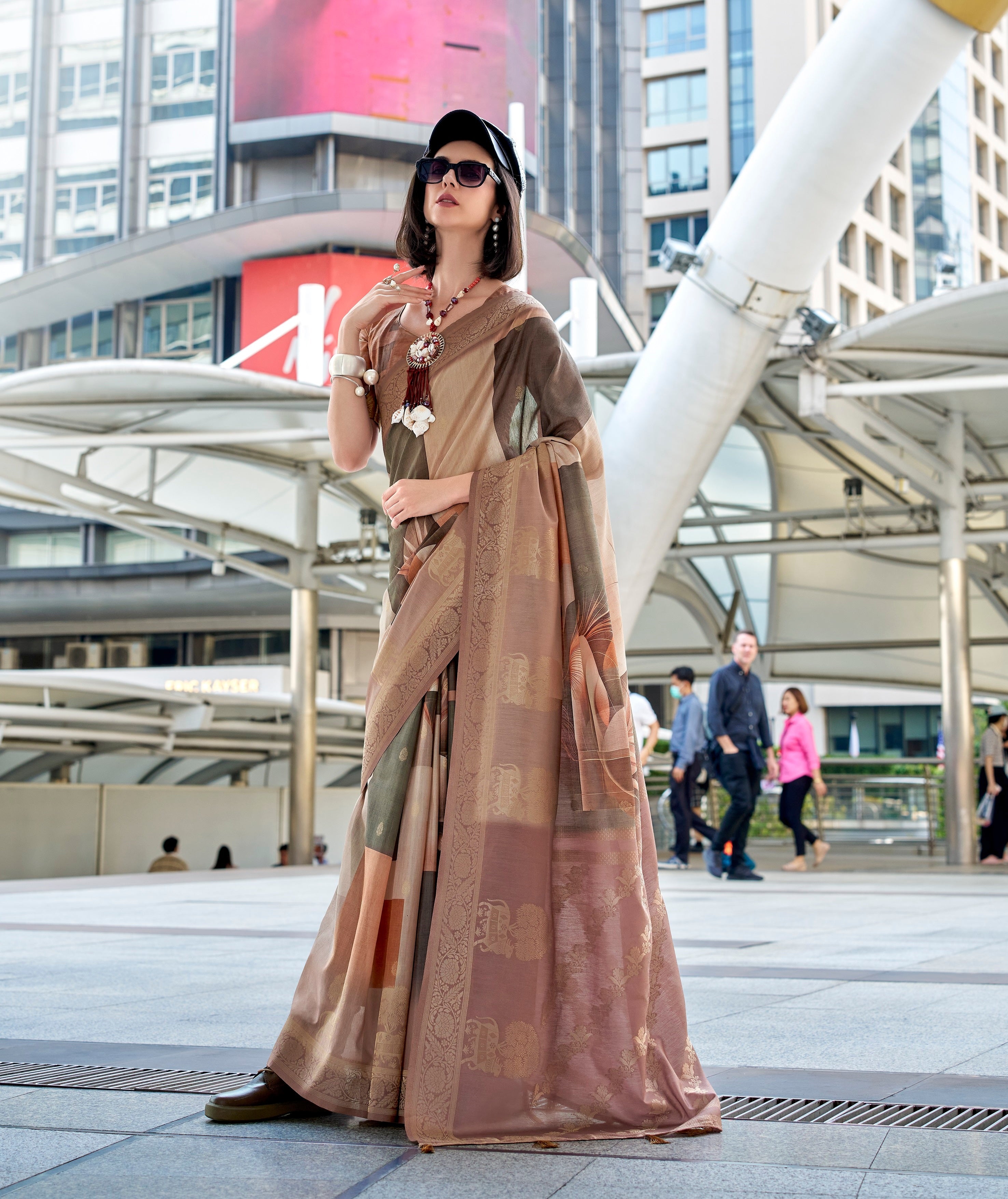 Brown Pure Handloom Mashoorm silk with Exclusive Print Saree - qivii
