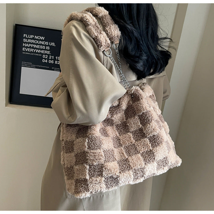 Women's Large-Capacity Plush Handbag | Trendy Quilted Chain Shoulder Bag with Patchwork Design