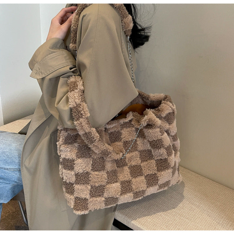 Women's Large-Capacity Plush Handbag | Trendy Quilted Chain Shoulder Bag with Patchwork Design