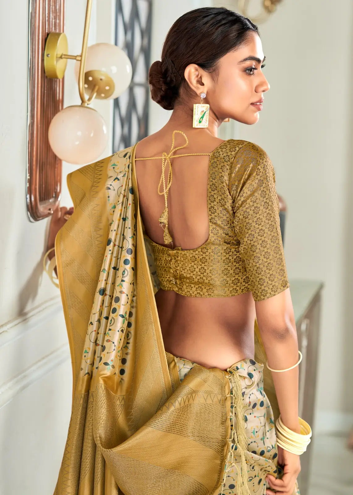 Cream Colored Handloom Silk Saree With Dot Digital Print With Zari Big Border - qivii