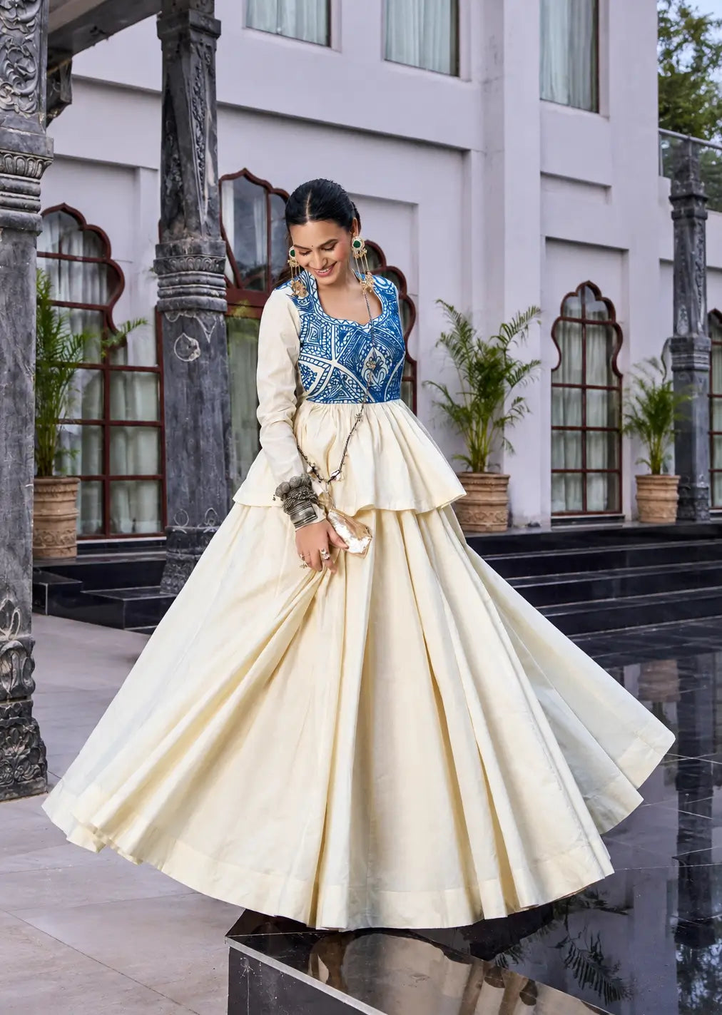 8 Meter Flair | Off White Cotton Garba Chaniya Choli With Kashida Work