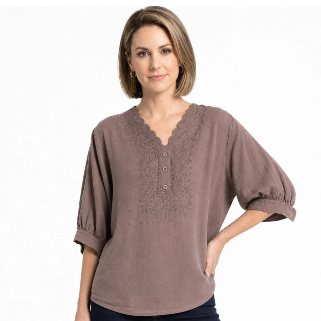 Lea Embroidered Blouse