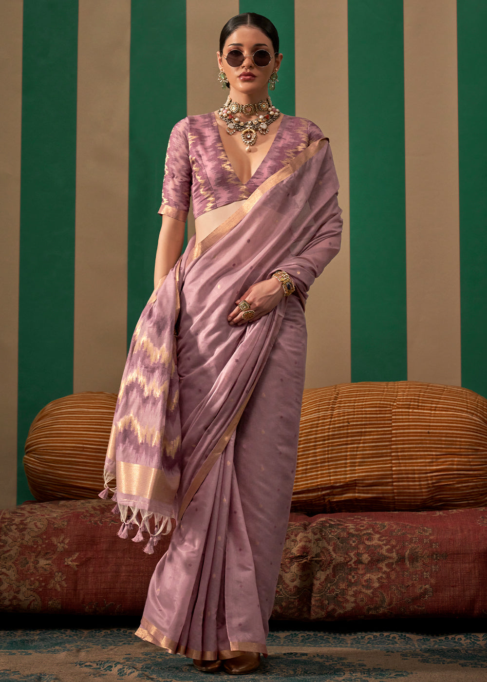 Lilac Purple Handloom Woven Silk Saree - qivii