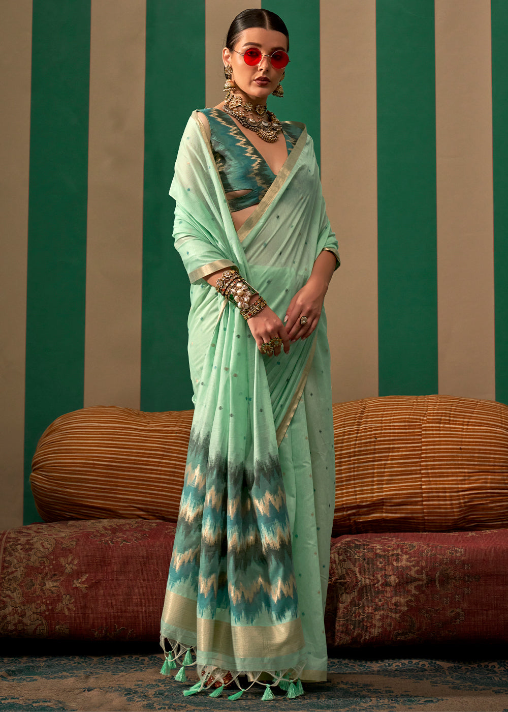 Emerald Green Handloom Woven Silk Saree - qivii