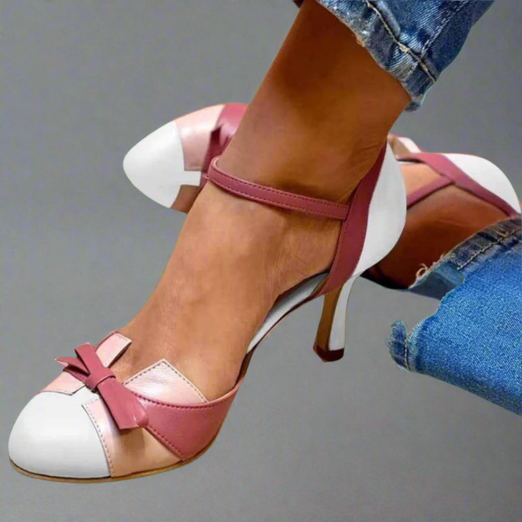 Bellarosa | Kleurrijke sandalen met knopen en bandjes, met ronde neus - By Qivii