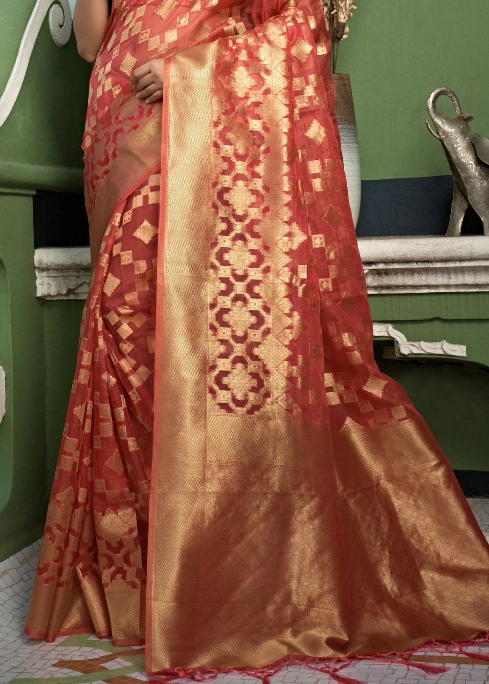 Rouge Pink Zari Woven Organza Silk Saree - qivii
